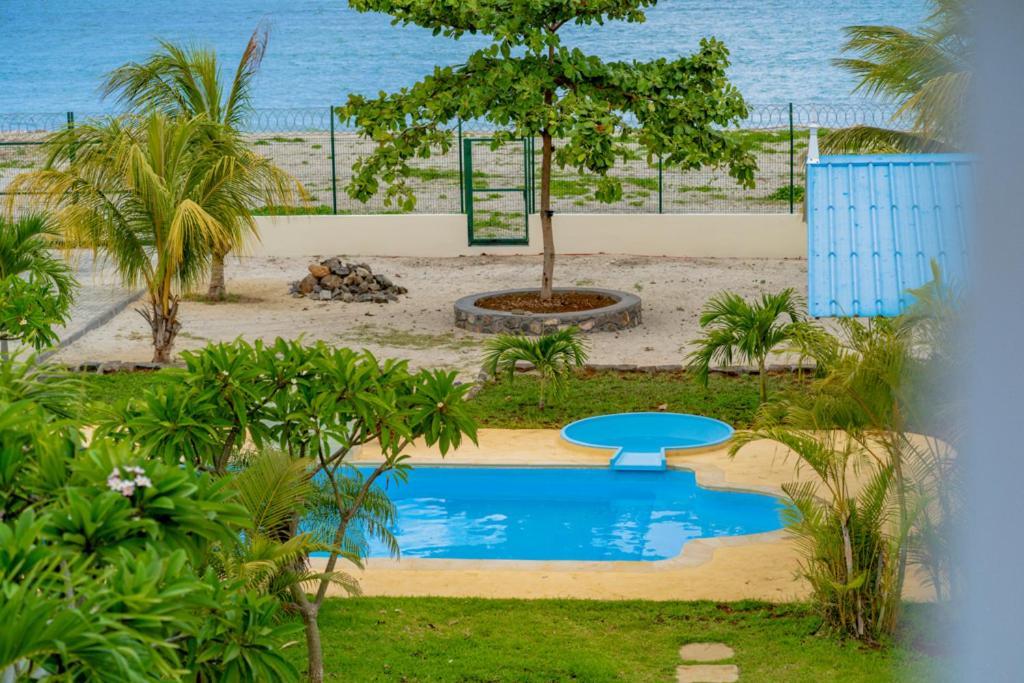Stella Marris Beachfront Villa Pointe aux Sable 外观 照片
