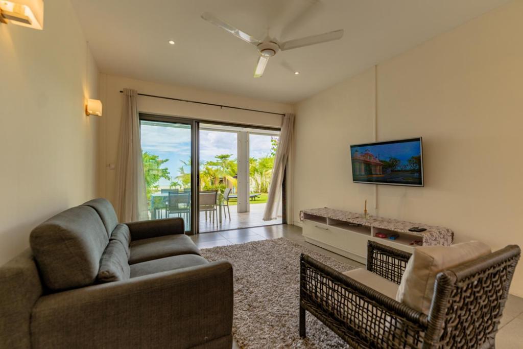 Stella Marris Beachfront Villa Pointe aux Sable 外观 照片
