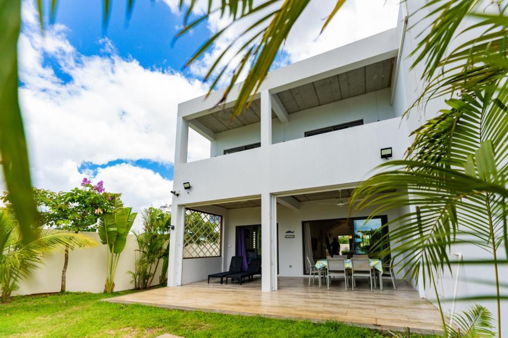 Stella Marris Beachfront Villa Pointe aux Sable 外观 照片