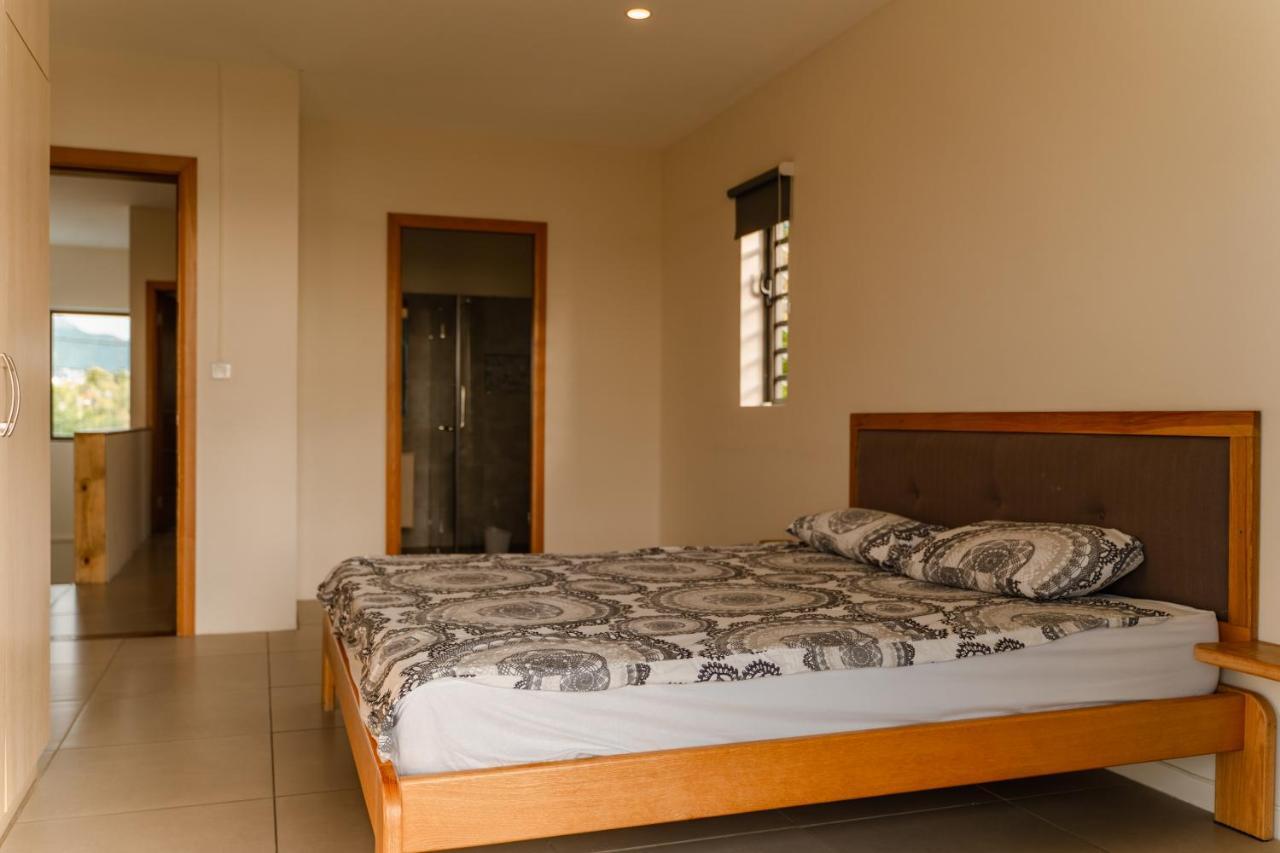 Stella Marris Beachfront Villa Pointe aux Sable 外观 照片