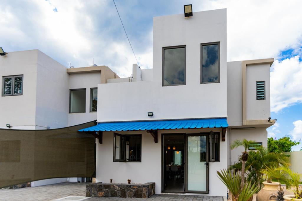 Stella Marris Beachfront Villa Pointe aux Sable 外观 照片