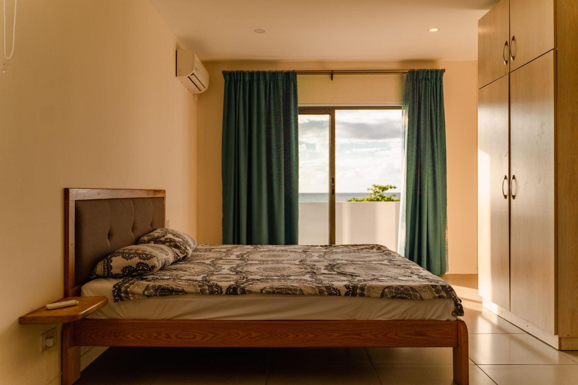 Stella Marris Beachfront Villa Pointe aux Sable 外观 照片